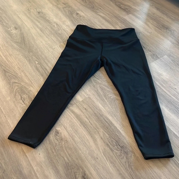 Spyder black Capri pants size medium - Picture 3 of 12